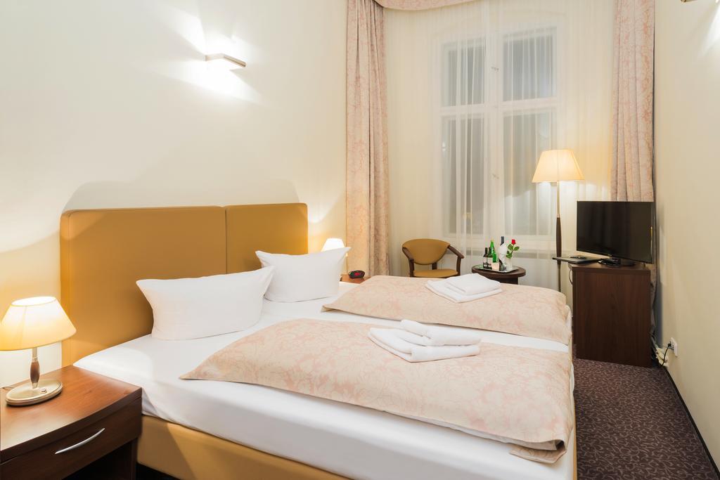 Upper Room Hotel Kurfuerstendamm Berlin Ngoại thất bức ảnh